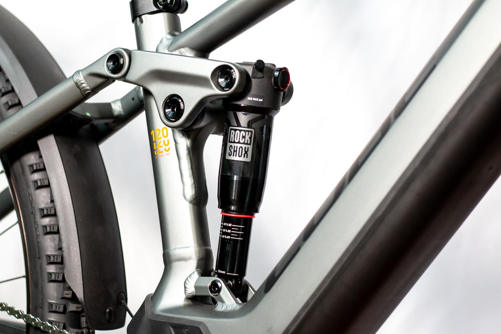 Bicicleta elétrica de montanha com suspensão total - Imagen 5